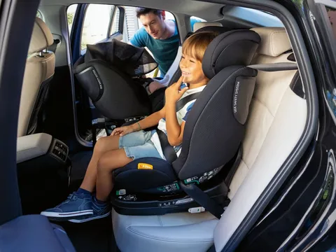 Từ 2026, ô tô chở trẻ em bắt buộc có ghế an toàn: Thế nào mới là ghế đúng chuẩn theo quy định mới?