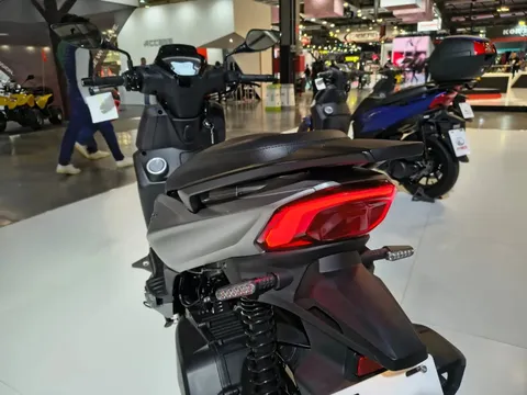 ‘Kẻ ngáng đường Honda SH Mode’ chính thức ra mắt: Thiết kế 'đẹp miễn chê', trang bị át vía Air Blade