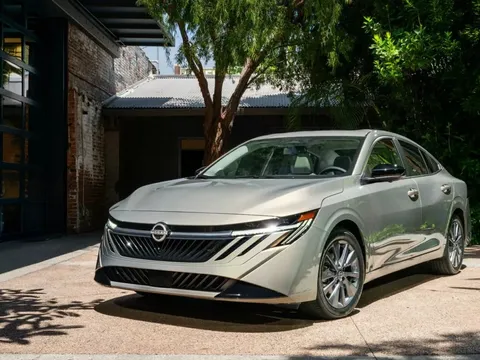 Nissan Sentra thế hệ mới chốt giá bán 590 triệu, nhiều trang bị ‘ăn đứt’ Honda Civic