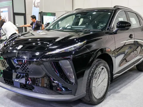 ‘Kình địch’ mới của Mazda CX-5: SUV điện gây chú ý với thiết kế hiện đại và tầm hoạt động 1.000 km