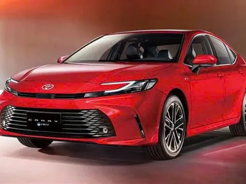 Toyota tung ưu đãi khủng tháng 11: Camry hybrid được hỗ trợ tới 100% lệ phí trước bạ