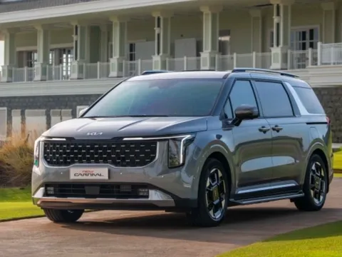 Kia tung ưu đãi ‘khủng’ cuối năm: Carnival, Sonet, K5 giảm sâu lên tới 90 triệu đồng