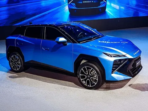 'Bản sao’ Lamborghini Urus lộ diện: Omoda O4 chuẩn bị mở bán tại Việt Nam, trang bị tới 4 loại động cơ