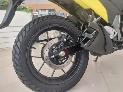 Suzuki chính thức ra mắt ‘vua côn tay’ 250cc mới giá mềm, dễ ‘hot’ vì đẹp và xịn hơn Yamaha Exciter