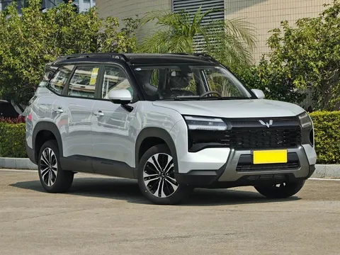 Điểm tin ô tô 11/12: Xe 530 mã lực ‘đe nẹt’ Camry, Seltos 2026 trình làng, SUV 7 chỗ chỉ 238 triệu đồng