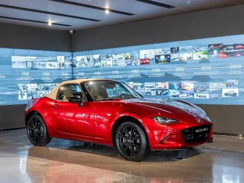 Mazda MX-5 Miata bất ngờ xuất hiện tại Việt Nam