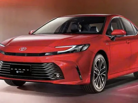 Toyota Camry dẫn đầu làn sóng xe hybrid giảm giá mạnh trước thềm 2026