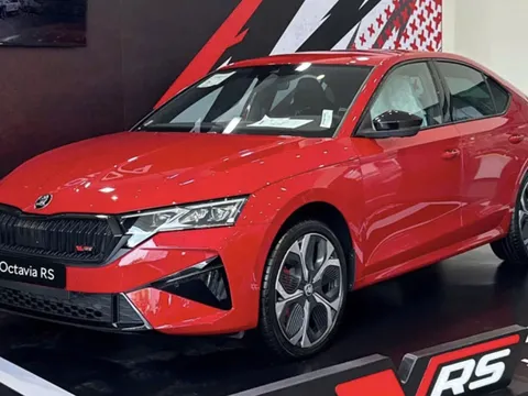 'Siêu sedan' của Skoda trình làng Việt Nam: mạnh 265 mã lực, ‘ngập’ công nghệ, đáng tới từng đồng