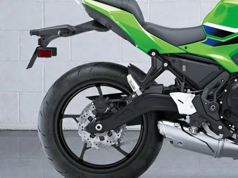 Kawasaki ra mắt ‘vua côn tay’ mới giá cực rẻ, mạnh gấp hơn 3 lần Yamaha Exciter và Honda Winner R