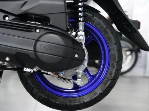 Tin xe trưa 8/1: Yamaha chính thức ra mắt ‘cơn ác mộng của Honda Air Blade’ với giá 46 triệu đồng