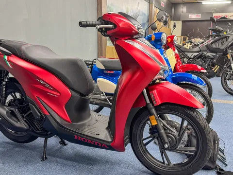 Tin xe hot 17/1: Honda SH 150i phiên bản mới bất ngờ về Việt Nam với giá bán đáng để ‘xuống tiền’