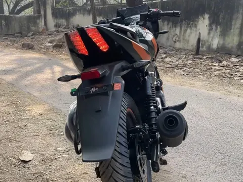 ‘Vua côn tay’ 150cc mới bất ngờ về đại lý, dễ 'hot' hơn Yamaha Exciter và Honda Winner R nhờ giá rẻ