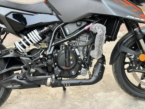 ‘Đè bẹp’ Yamaha Exciter, ‘vua côn tay’ 250cc mới ‘xịn’ hơn Honda Winner R ra mắt giá 53,3 triệu đồng