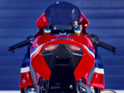 Tin xe hot 7/3: Honda ra mắt ‘vua côn tay’ mới thể thao hơn Winner R và Yamaha Exciter với giá 'mềm'