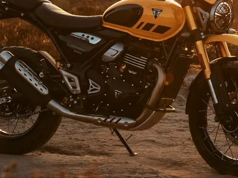 ‘Huyền thoại côn tay’ 398cc của Anh ra mắt với giá rẻ, trang bị 'đè bẹp' Yamaha Exciter và Winner R