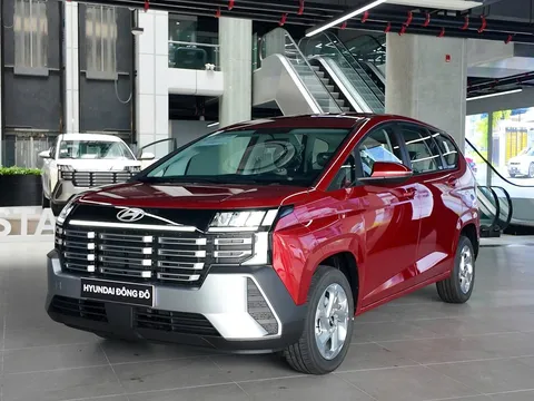 Tin xe 23/3: ‘Kình địch’ của Mitsubishi Xpander về đại lý, đe nẹt Veloz Cross với giá 489 triệu đồng