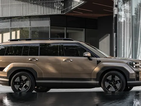 Hyundai Santa Fe 2026 mới chính thức ra mắt: Thiết kế ấn tượng, trang bị đe nẹt Ford Everest, giá rẻ