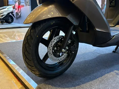 Suzuki chính thức ra mắt ‘vua xe ga’ 125 mới giá 25 triệu đồng, khắc chế cứng 'Tiểu SH' Honda Vision