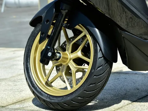 Chính thức ra mắt ‘vua xe ga’ 244cc mới 'chất' hơn cả Honda SH, giá 55 triệu đồng rẻ ngang Air Blade