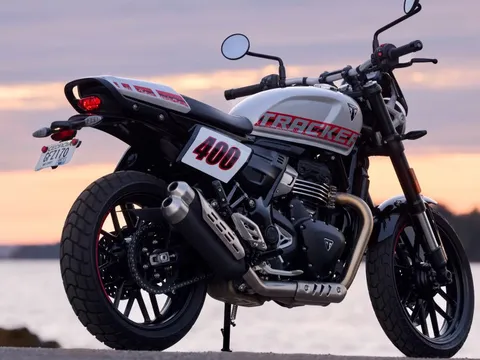 ‘Vua côn tay’ Anh 349cc mới chính thức ra mắt: Phân khúc cao hơn Yamaha Exciter, giá 60 triệu đồng