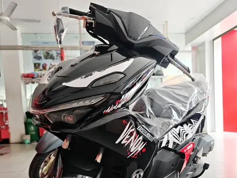 Giá xăng dầu cập nhật chiều nay 15/4: Ron 95 ‘rẻ bèo’, Honda Air Blade mới chính thức về đại lý Việt