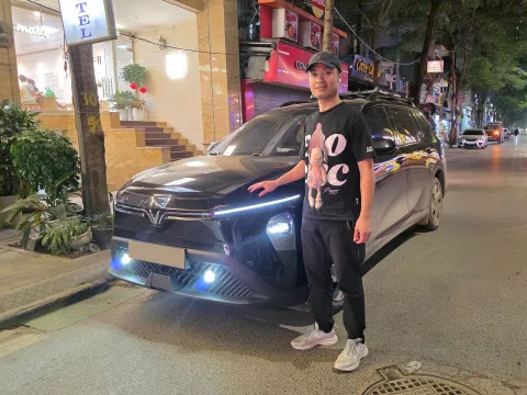 Giá xăng dầu mới nhất chiều 16/4: Ron 92 và Ron 95 cùng tăng, tài xế chốt Limo Green để tiết kiệm