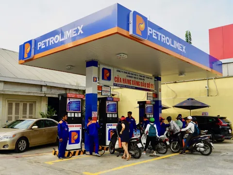 Tin nóng giá xăng dầu tối 19/4: RON 92 và RON 95 ‘rẻ như rau’, ‘khắc tinh’ của Honda SH Mode ra mắt