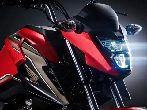 Khách hàng ùn ùn săn đón ‘vua côn tay’ 160cc của Honda vì giá quá rẻ, thiết kế khác biệt Winner R và Yamaha Exciter