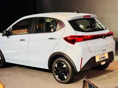 Tin xe trưa 29/5: Ra mắt ‘vua hatchback’ mới giá rẻ chỉ 128 triệu đồng, ‘nét’ hơn Hyundai Grand i10, đe dọa cả Honda SH