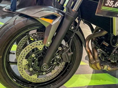 ‘Vua côn tay’ mới của Nhật Bản chính thức ra mắt với giá rẻ, phân khúc cao hơn hẳn Yamaha Exciter và Honda Winner R