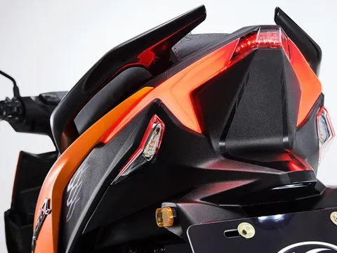 Tin xe trưa 4/6: Đối thủ ‘một 9 một 10’ với Honda SH chính thức ra mắt, thiết kế ‘nét’ hơn Vario và Air Blade, giá rẻ