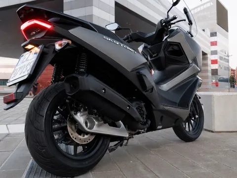 Chính thức ra mắt ‘vua xe ga’ 150cc mới giá 108 triệu đồng: Thiết kế ‘nét’ hơn cả Honda SH, có đủ ABS kênh đôi và TCS