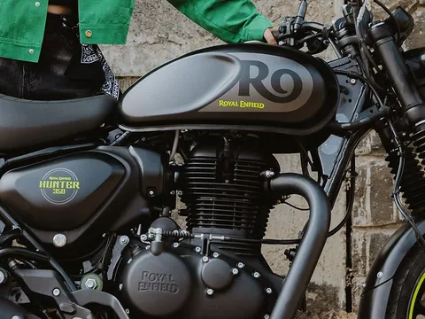 ‘Chiến binh côn tay’ mới chính thức ra mắt với giá cực mềm, phân khúc 350cc trên tầm Yamaha Exciter và Honda Winner R