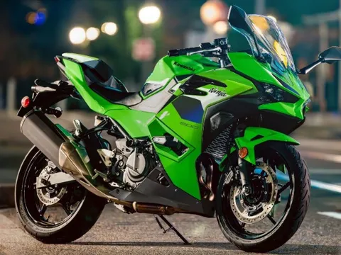 Cao cấp hơn Yamaha Exciter và Honda Winner R, ‘vua côn tay’ mới của Nhật chính thức ra mắt với giá hấp dẫn