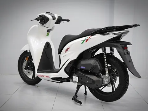 Tin xe hot 17/7: Honda SH giảm giá xuống mức rẻ kỷ lục, khách Việt săn đón vì tiết kiệm tới 20 triệu đồng