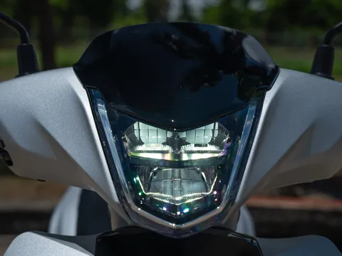 ‘Cơn ác mộng’ của Honda SH 125i ra mắt tại Việt Nam, dân tình dậy sóng vì giá mềm, trang bị xịn sò