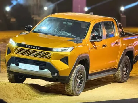 Toyota chính thức ra mắt ‘vua bán tải’ mới cực ‘chất’, khắc chế cứng Ford Ranger với mức giá hấp dẫn