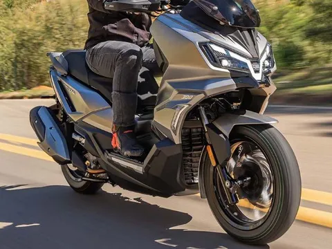 Tin xe trưa 30/7: ‘Vua xe ga’ mới chính thức ra mắt với giá hấp dẫn, trang bị ‘một 9 một 10’ với Honda SH