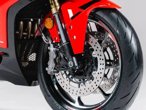 Tin xe hot 2/8: ‘Vua côn tay’ mới phân khối lớn hơn Honda Winner R và Yamaha Exciter trình làng với giá cực mềm