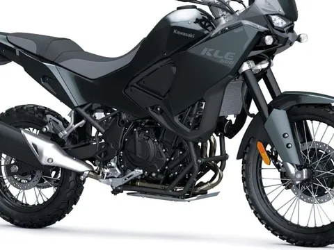 Tin xe hot 7/8: ‘Ông hoàng’ côn tay mới khác biệt Honda Winner R và Yamaha Exciter ra mắt với giá hấp dẫn