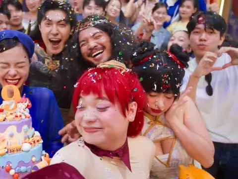 Anh Nhi phiên bản Chị Ca Nô khiến game thủ “đứng hình” trong TVC sinh nhật 9 tuổi OMG 3Q