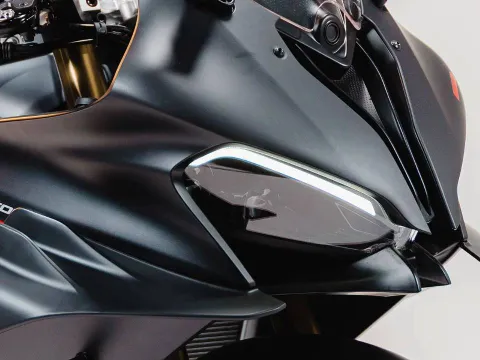 ‘Vua côn tay’ mới chính thức ra mắt: Phong cách khác Yamaha Exciter, phân khối vượt xa Honda Winner R, giá hấp dẫn