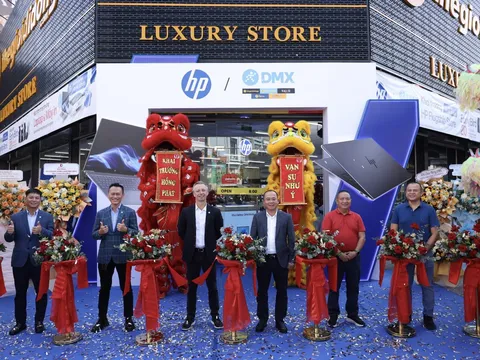 HP Việt Nam hợp tác với Điện Máy Xanh mở rộng không gian trải nghiệm Shop-In-Shop tại TP.HCM