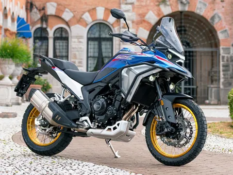 Tin xe hot 13/10: Ra mắt ‘vua côn tay’ mới xịn hơn Honda Winner R và Yamaha Exciter, giá cực hấp dẫn
