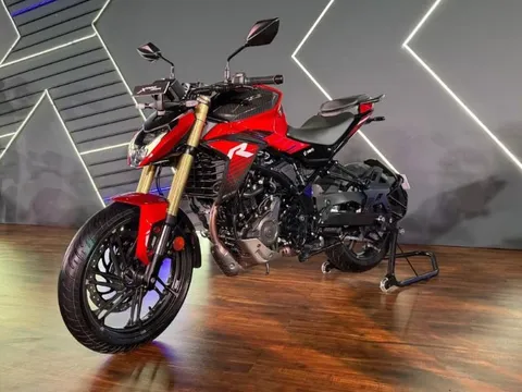 Chính thức ra mắt ‘vua côn tay’ 250cc mới: Mạnh hơn Yamaha Exciter và Honda Winner R, có ABS 2 kênh, giá 54 triệu đồng