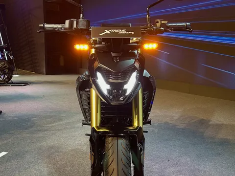 Tin xe trưa 21/10: ‘Vua côn tay’ 250cc mới ra mắt với giá 54 triệu đồng, rẻ ngang Honda Winner R và Yamaha Exciter