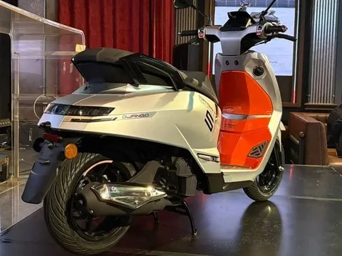 Quyết hạ gục Honda SH, ‘huyền thoại xe ga’ 125cc của Pháp ra mắt: Thiết kế sang hơn SH Mode, có ABS 2 kênh, giá mềm