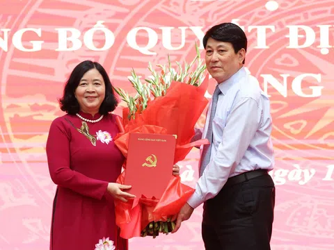 Bộ Chính trị phân công đồng chí Bùi Thị Minh Hoài giữ chức Bí thư Thành ủy Hà Nội