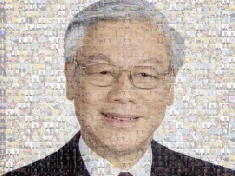 Portrait of General Secretary Nguyen Phu Trong assembled from thousands of small photos on tempered glass