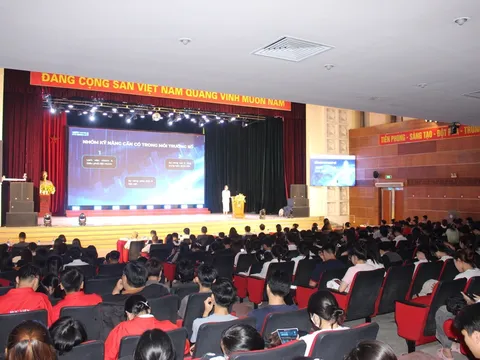 Bảo hiểm BSH mang “giảng đường thực chiến” tới cuộc thi Sinh viên Kinh doanh số 2025